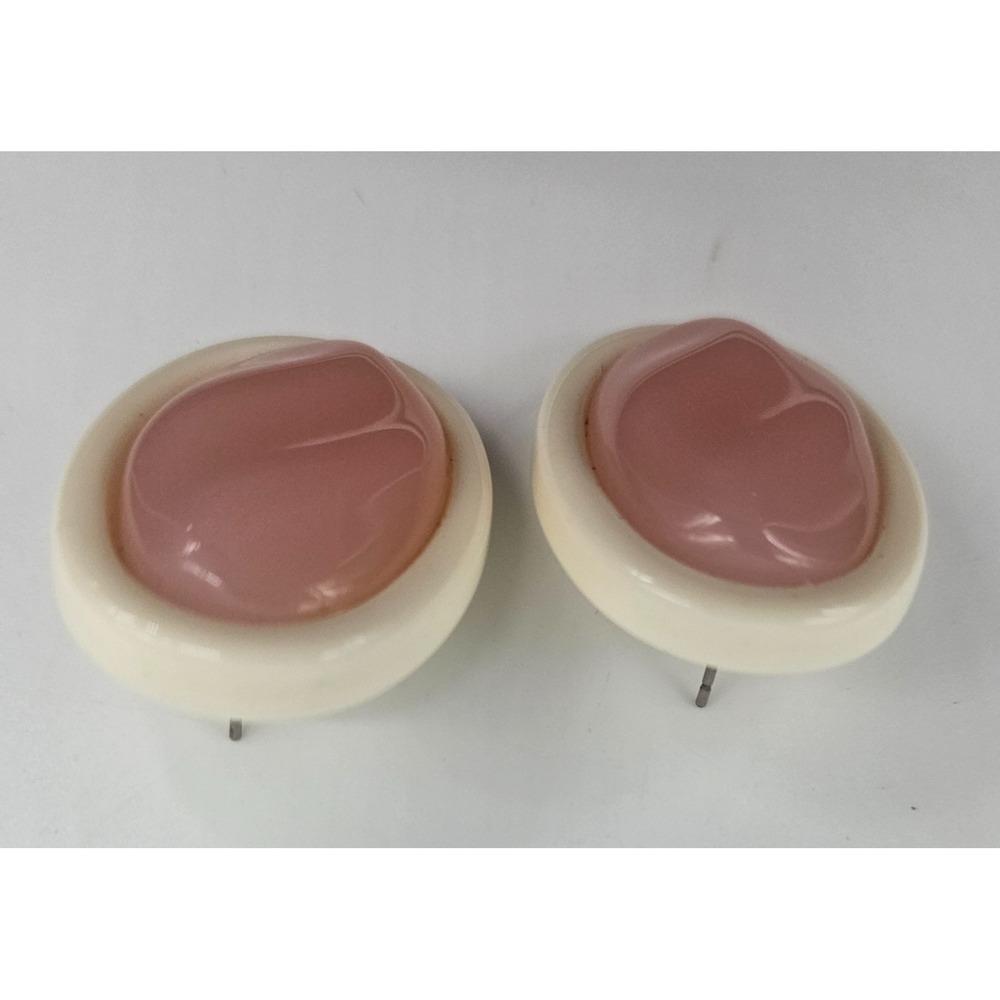 Vintage AVON Pink and Cream Oval Stud Earrings Retro Resin Cabochon Post Jewelry - Picture 4 of 7